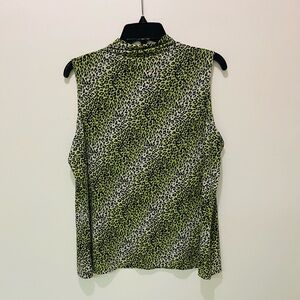2/$20 - Laura Plus Striking Green & Black Sleeveless Leopard Sleeveless Blouse